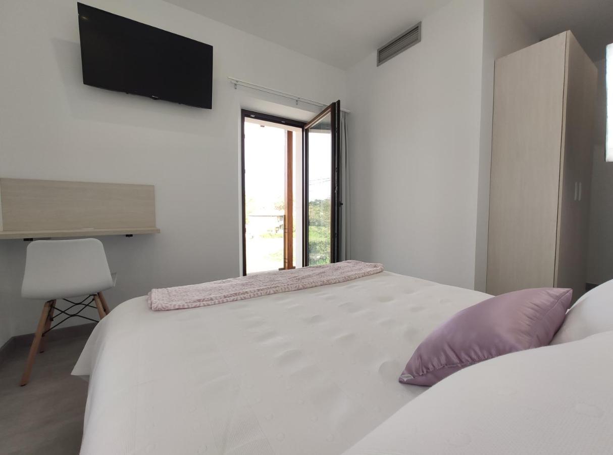 Hostal Oleo Auto Check-In Santander Exterior photo