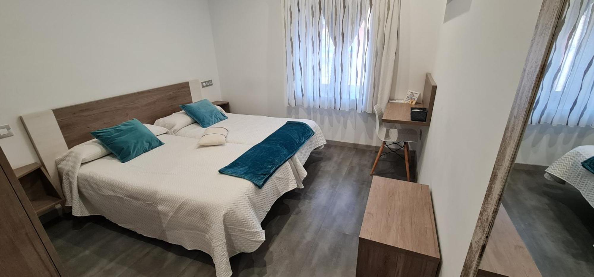 Hostal Oleo Auto Check-In Santander Exterior photo